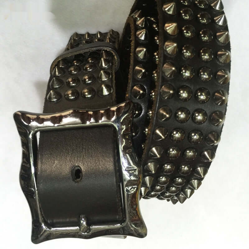 Cinturón unisex con hebilla de punta y remaches, de cuero vacuno plena flor
