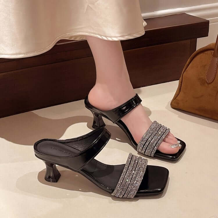 Sandalias de mujer con pedrería