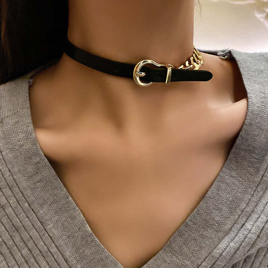 Gargantillas de cadena dorada Collares cortos de cuero negro