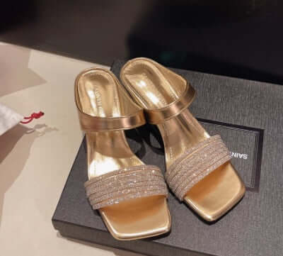 Sandalias de mujer con pedrería
