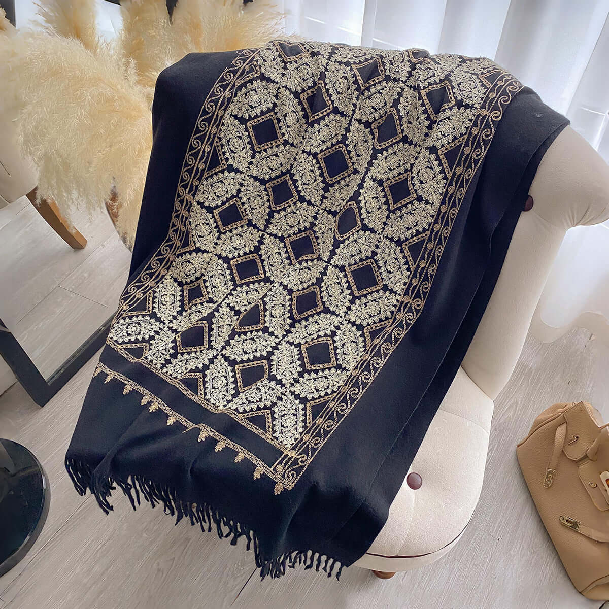 Chal bordado con borlas colgantes de jacquard para mujer