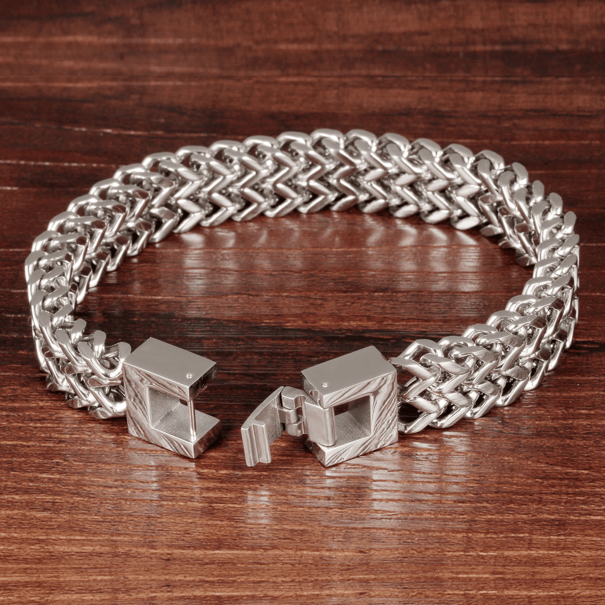 Ladies Designer Bracelets N790