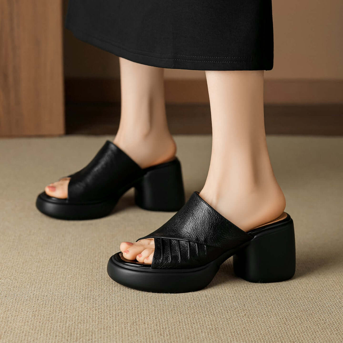 Sandalias de cuero suave con punta abierta para mujer