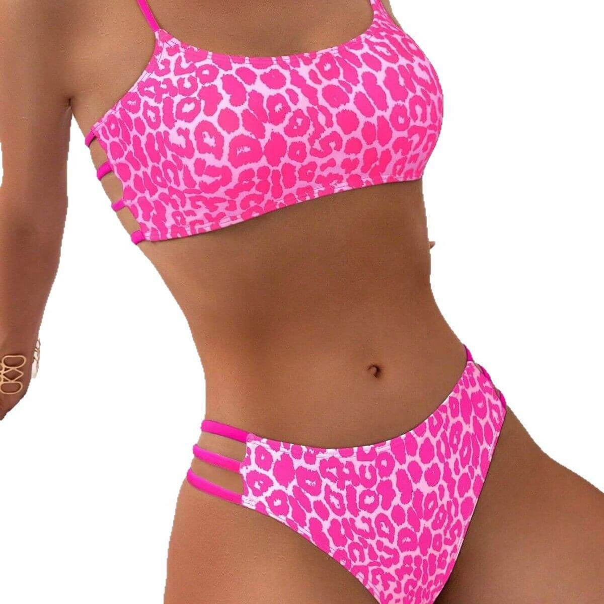 Traje de baño ajustado con estampado de leopardo, colores contrastantes y abertura, tipo push up