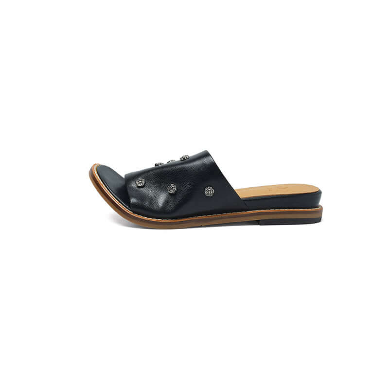 Sandalias de diapositiva con tachuelas para mujer